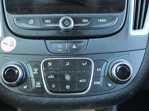 Used 2024 Chevrolet Malibu LT image 24