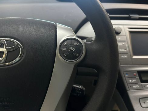 Used 2013 Toyota Prius Two FWD image 17