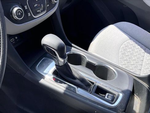 Used 2022 Chevrolet Equinox LS FWD image 15