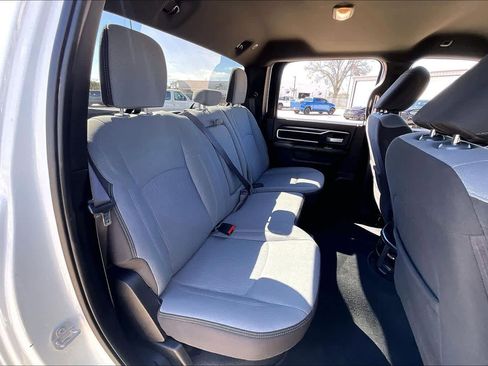 Used 2024 RAM 2500 Big Horn AWD/4WD image 18