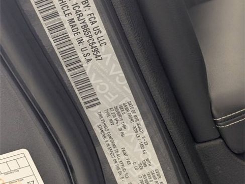 Used 2023 Jeep Grand Cherokee 4WD 4xe image 39