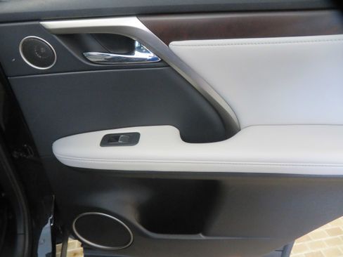 Used 2020 Lexus RX 350 AWD w/ Premium Package image 22