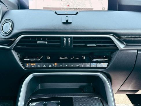 Used 2024 MAZDA CX-90 Plug-In Hybrid w/ Premium Plus image 34