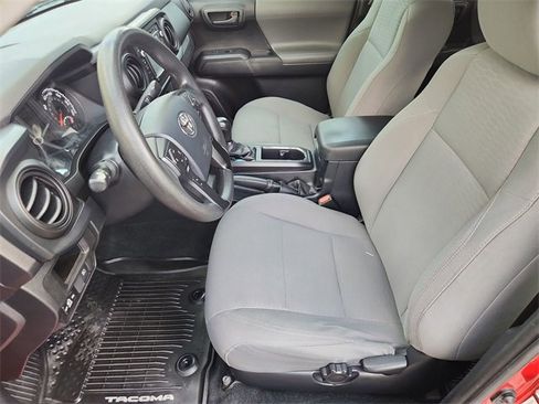 Used 2019 Toyota Tacoma SR5 image 17