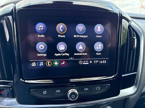 Used 2023 Chevrolet Traverse LT FWD image 19