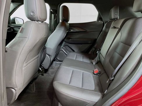 Used 2023 Chevrolet TrailBlazer RS w/ Convenience Package image 22