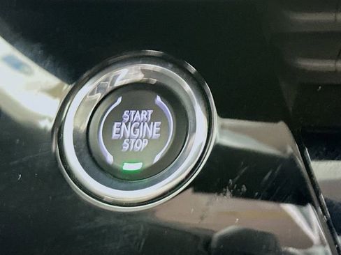 Used 2025 Buick Envision Preferred image 19