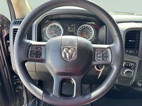 Used 2018 RAM 1500 Express RWD image 13