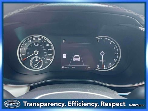 Used 2025 Genesis G70 2.5T image 25