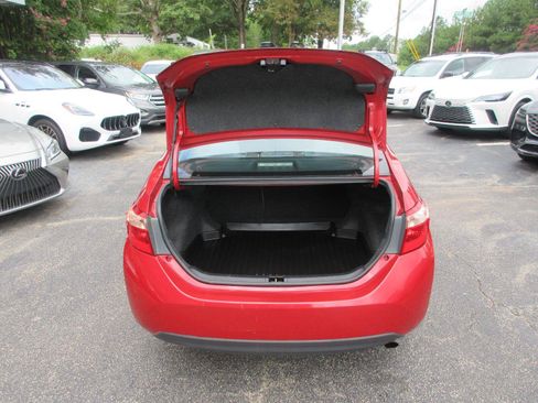 Used 2017 Toyota Corolla LE FWD image 7