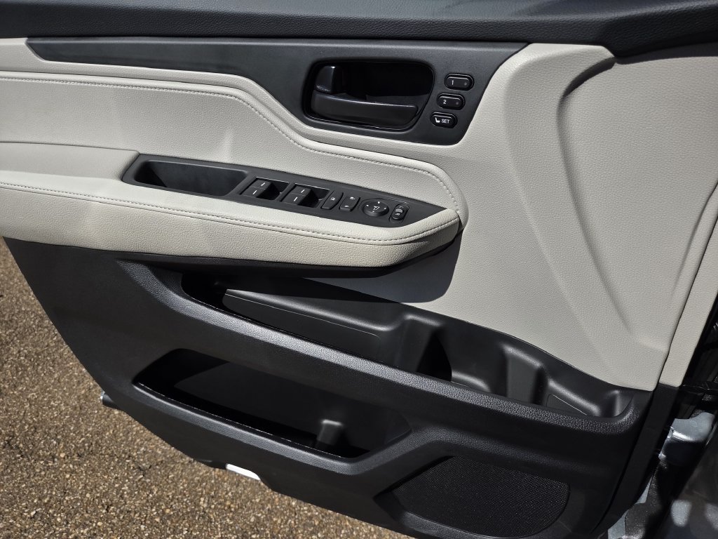 New 2027 Honda Odyssey EX-L image 16