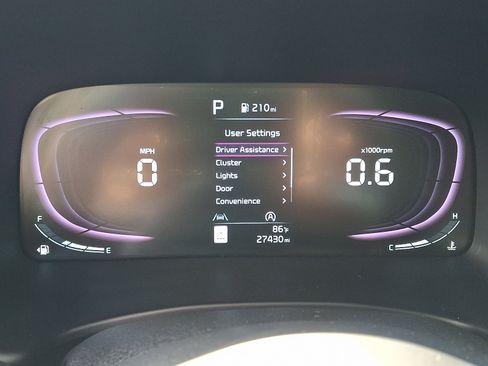 Used 2025 Kia Soul LX w/ LX Technology Package FWD image 22