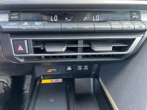 Used 2025 Toyota Camry LE FWD image 22