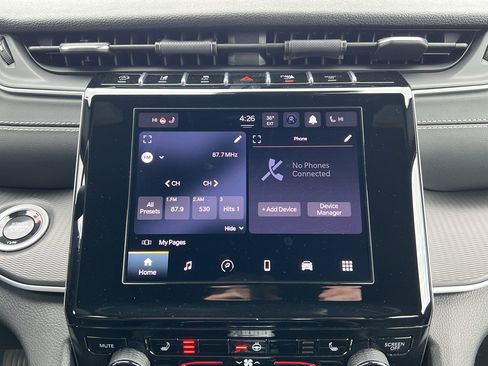 Used 2024 Jeep Grand Cherokee Altitude image 24