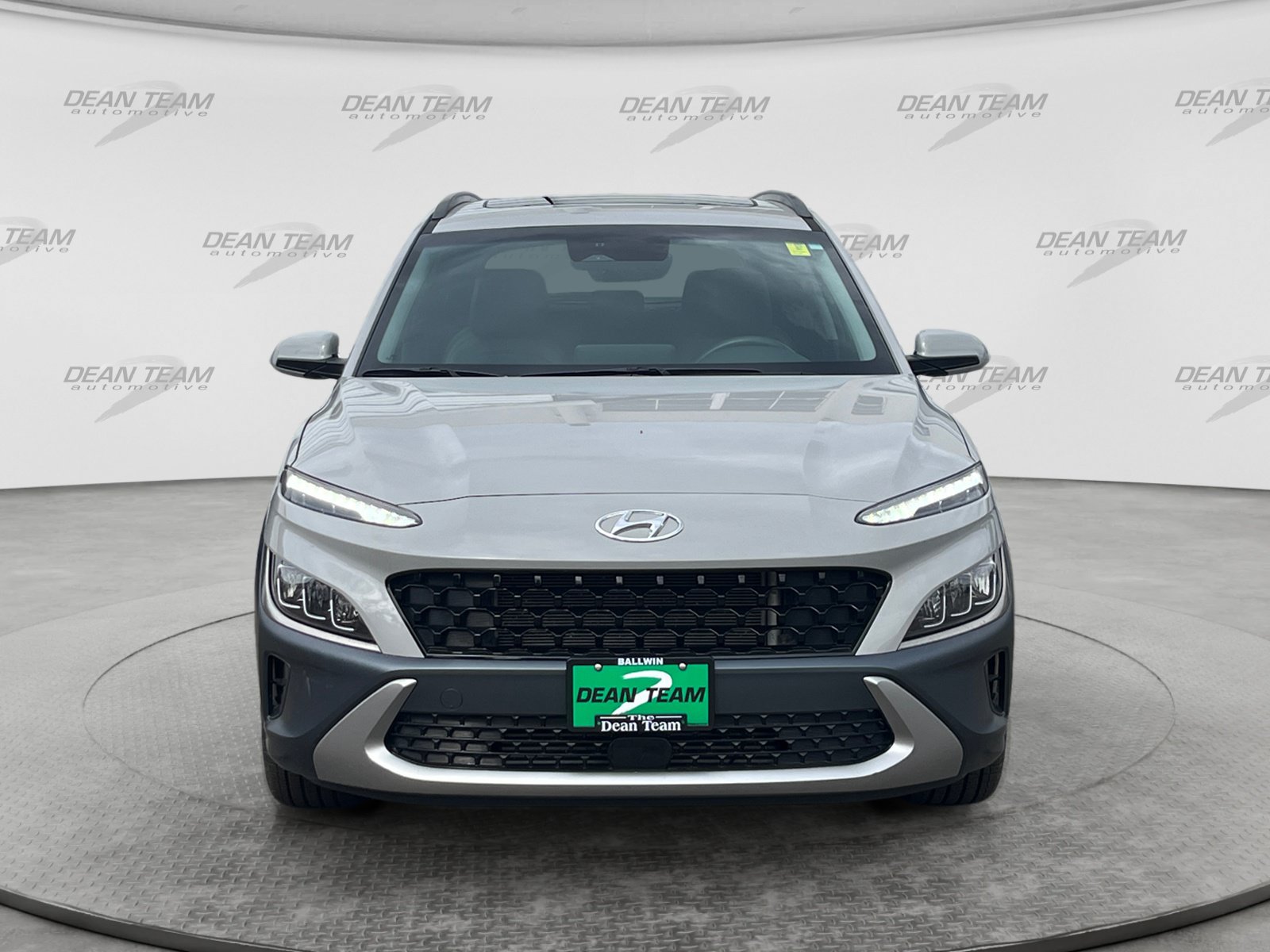 Used 2022 Hyundai Kona Limited AWD/4WD image 2