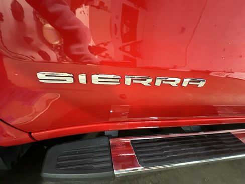 Certified 2019 GMC Sierra 1500 SLT w/ X31 Off-Road Package image 31