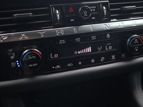 New 2026 Nissan Pathfinder Platinum AWD/4WD image 17