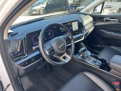 Certified 2025 Kia Sportage EX image 6