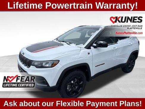 Used 2024 Jeep Compass Trailhawk image 3