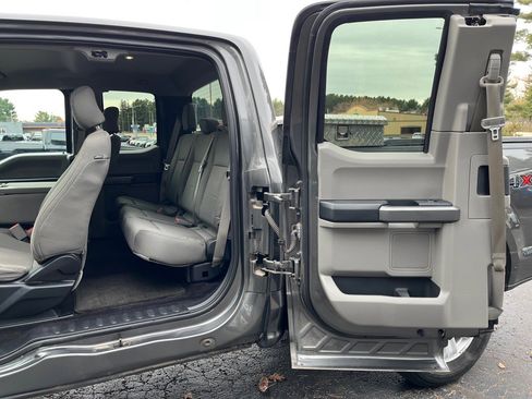 Used 2015 Ford F150 XLT w/ Equipment Group 301A Mid image 10