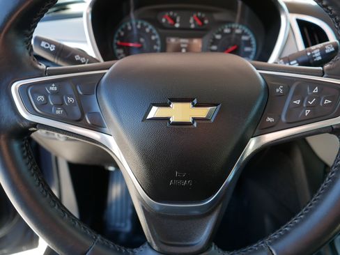 Used 2018 Chevrolet Equinox LT image 25