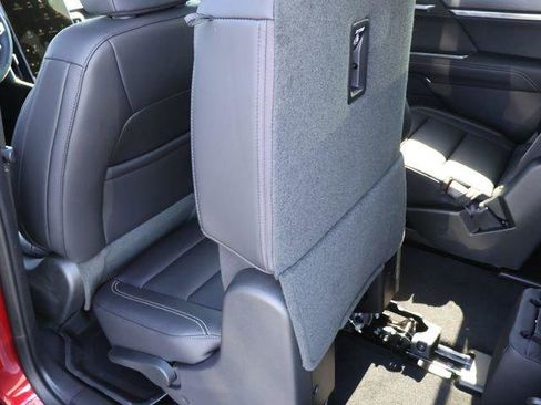 New 2026 GMC Acadia Elevation w/ Elevation Premium Package AWD/4WD image 18