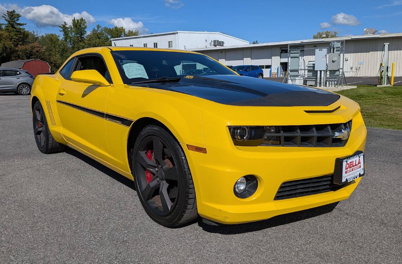 Used 2010 Chevrolet Camaro SS RWD image 5
