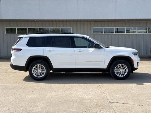 New 2026 Jeep Grand Cherokee L Laredo AWD/4WD image 2