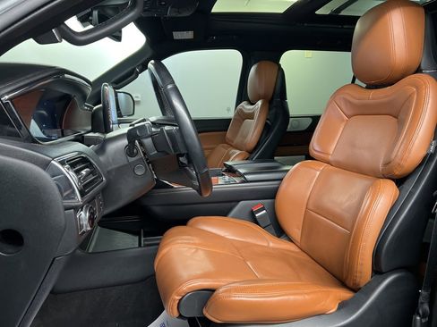 Used 2020 Lincoln Navigator Reserve w/ Luxury Package image 26