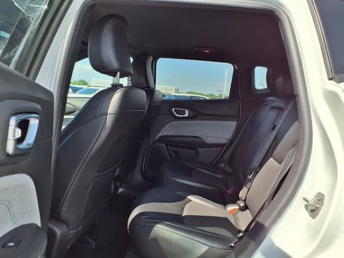 Used 2024 Jeep Compass Latitude AWD/4WD image 21