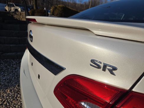 Used 2016 Nissan Sentra SR image 17