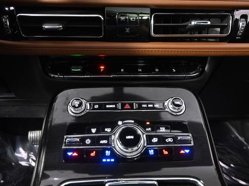 Used 2023 Lincoln Nautilus Reserve w/ Equipment Group 201A AWD/4WD image 31