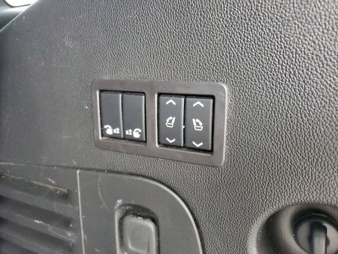 Used 2017 GMC Yukon SLT w/ Premium Edition image 35