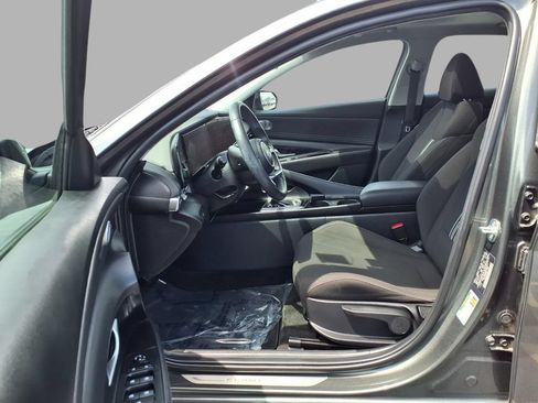 Used 2024 Hyundai Elantra SEL w/ Convenience Package FWD image 21