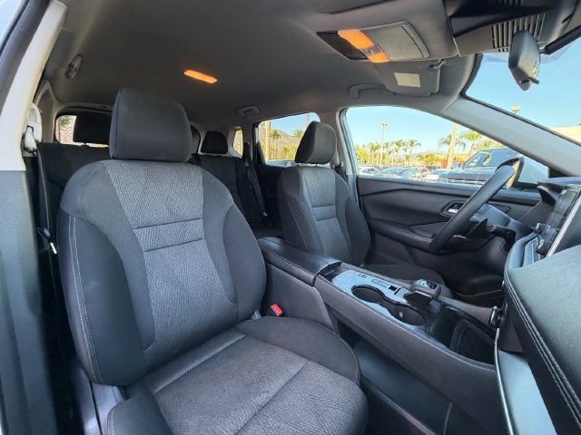 Used 2024 Nissan Rogue SV FWD image 37