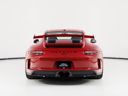 Used 2018 Porsche 911 GT3 RWD image 4