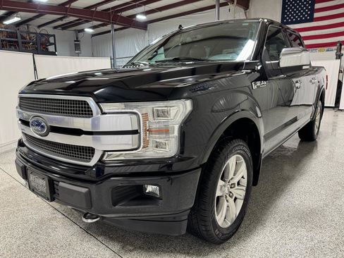 Used 2018 Ford F150 Platinum w/ Equipment Group 701A Luxury image 9