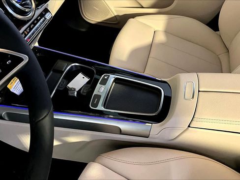 New 2026 Mercedes-Benz GLB 250 4MATIC image 10