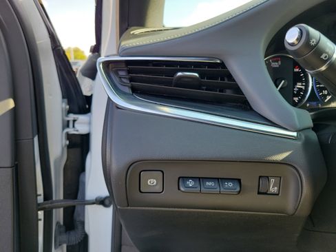 Used 2024 Buick Enclave Premium image 20