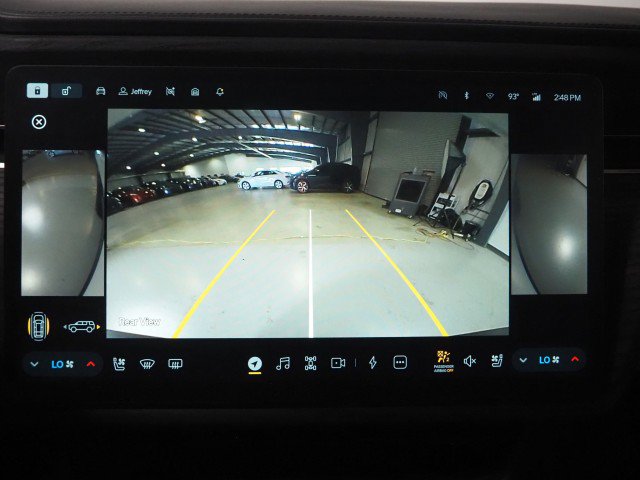 Used 2024 Rivian R1S AWD Adventure image 34