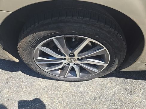 Used 2017 Lexus ES 300h FWD image 12