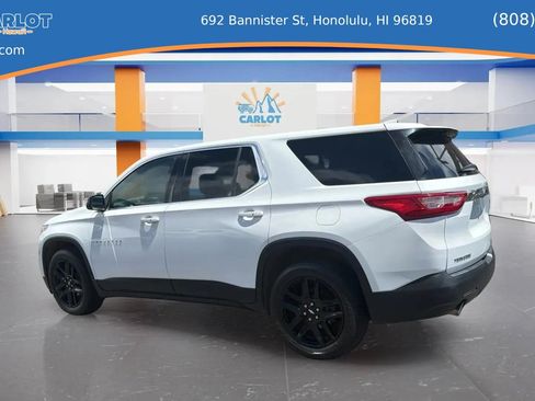 Used 2018 Chevrolet Traverse LS w/ LPO, Black Accent Package FWD image 3