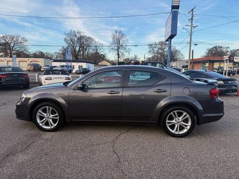 Used 2014 Dodge Avenger SXT w/ Rallye Appearance Group image 9