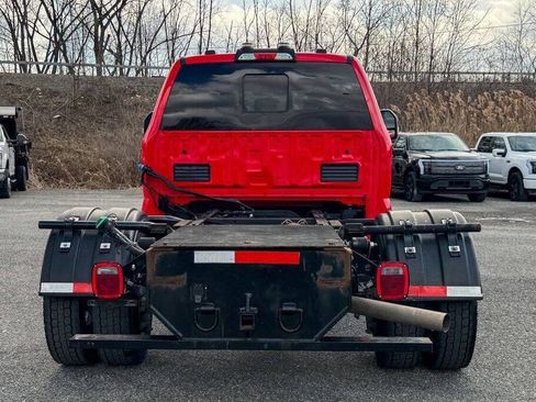 Used 2023 Ford F550 2WD Crew Cab Super Duty image 4