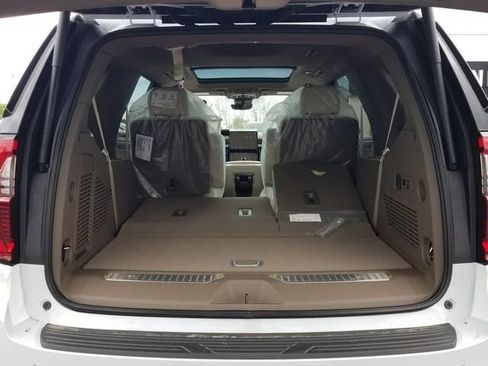 New 2026 GMC Yukon Denali w/ Denali Reserve Package AWD/4WD image 6