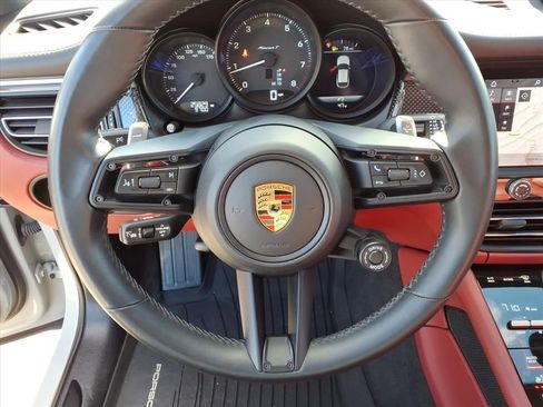 Used 2023 Porsche Macan Turbo image 22