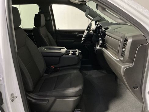 Used 2024 Chevrolet Silverado 1500 LT AWD/4WD image 24