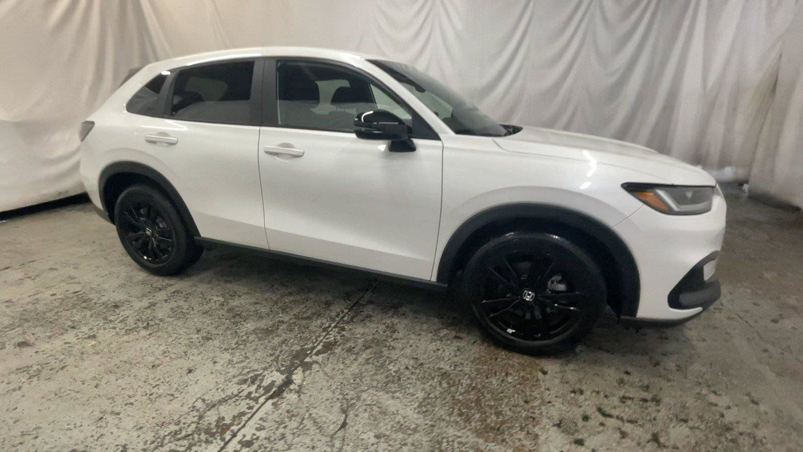 Certified 2026 Honda HR-V Sport image 4