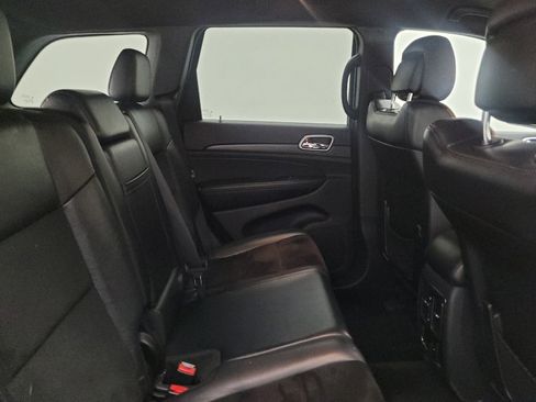 Used 2017 Jeep Grand Cherokee Altitude AWD/4WD image 19