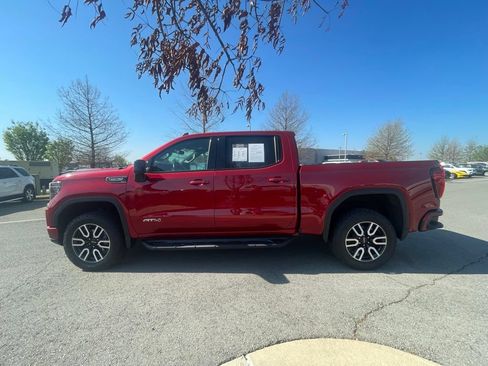 Used 2024 GMC Sierra 1500 AT4 w/ AT4 Premium Package AWD/4WD image 4
